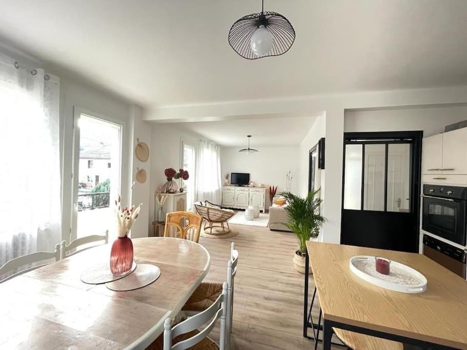 Superbe Appartement Avec Salle De Jeux Vaux-les-Saint-Claude Exterior foto
