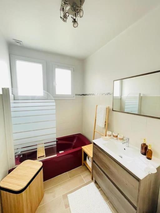 Superbe Appartement Avec Salle De Jeux Vaux-les-Saint-Claude Exterior foto